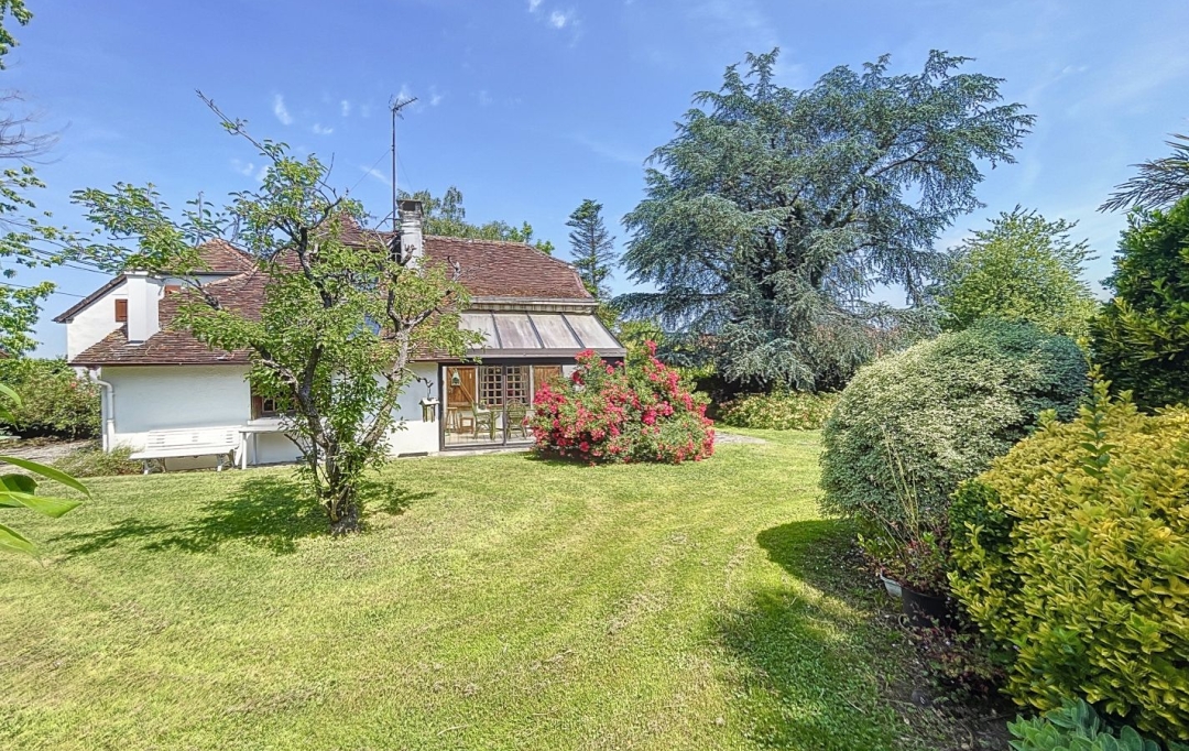 CMP SOLUTION : House | MASLACQ (64300) | 195 m2 | 329 000 € 