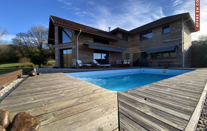 Villa   ORTHEZ  236 m2 520 000 € 